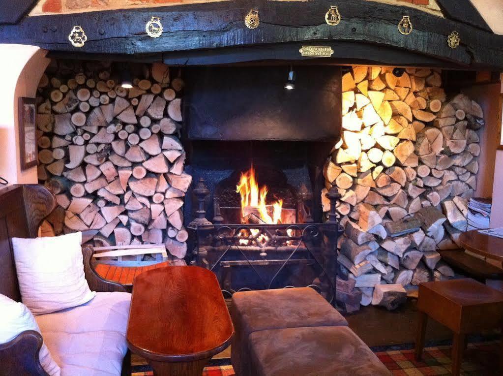 The Nags Head Hotel 그레이트미센던 외부 사진